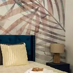Апартаменты Trevi Garden