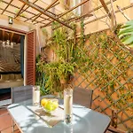 Апартаменты Trevi Garden *
