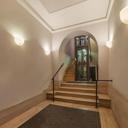 Апартаменты Trevi Garden
